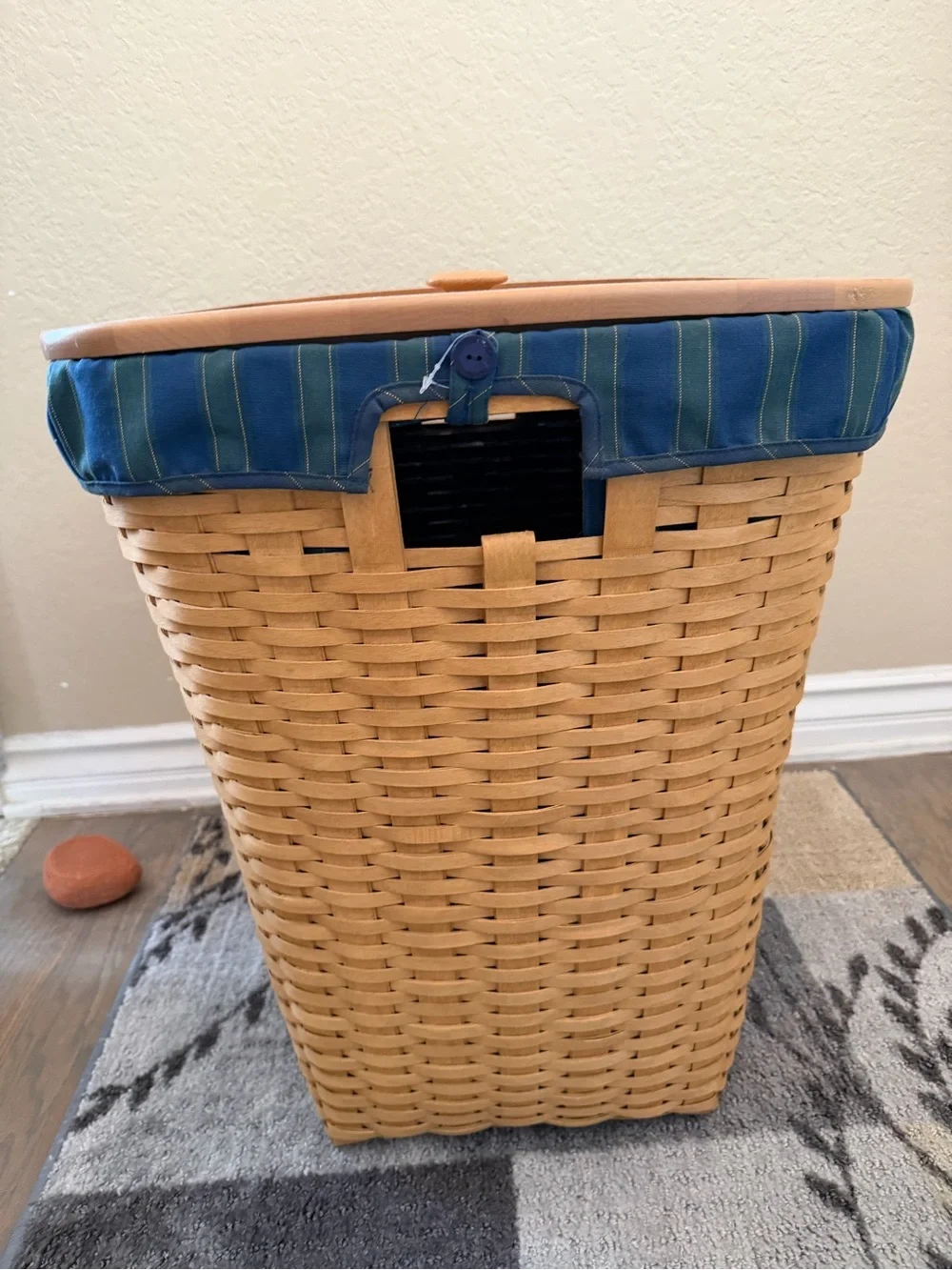 Longaberger Large Hostess Laundry Hamper 22” Tall with Lid Liner & Protector